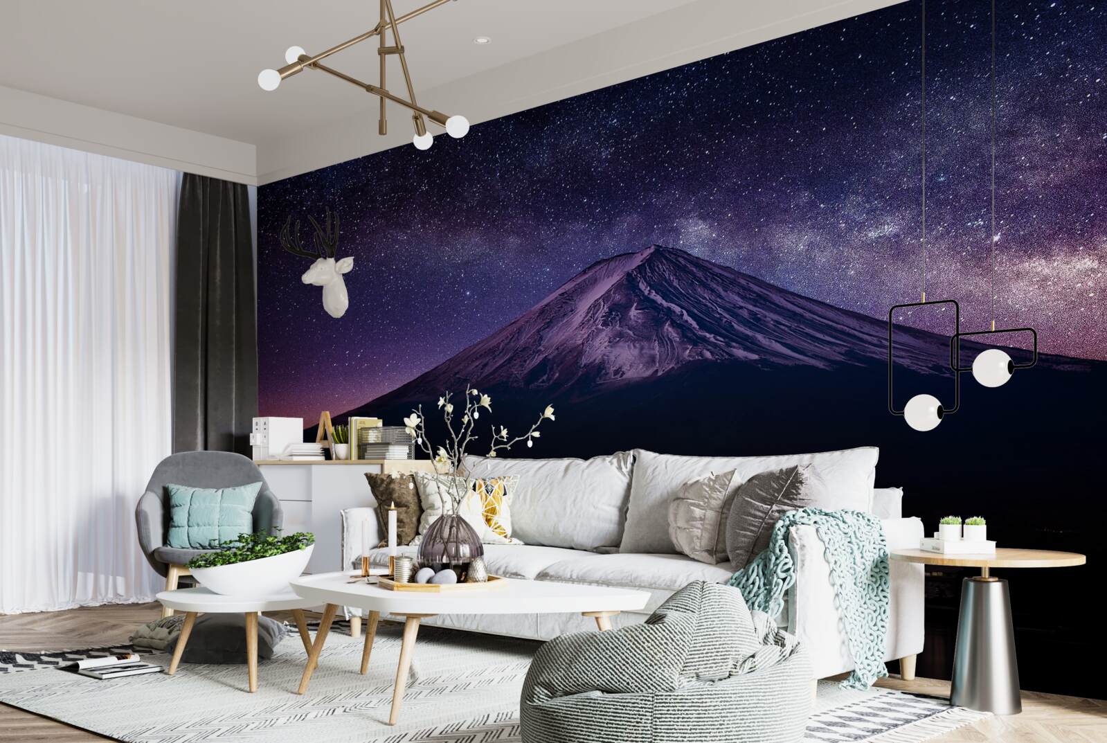 Fototapeta gwiaździste niebo o fioletowym odcieniu nad szczytem góry