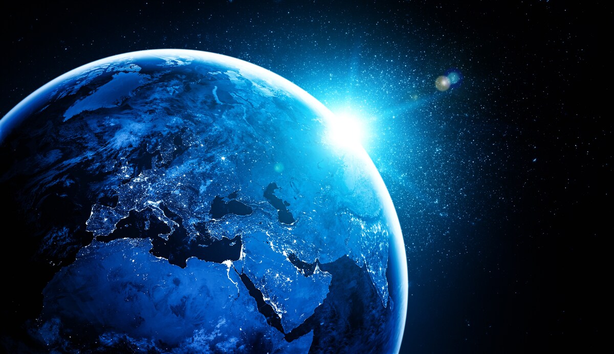 Fototapeta zimny ​​świt ogarnął ziemię