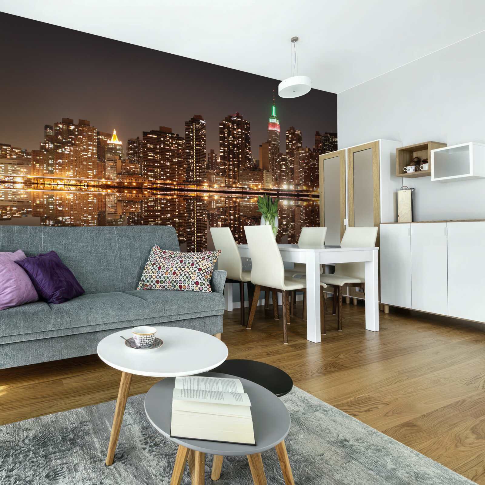 Fototapeta odbicie miasta w wodzie jest jak lustro