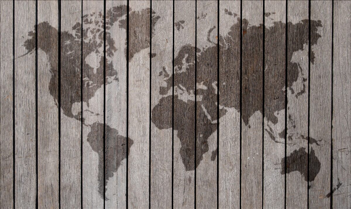 Fototapeta mapa świata na drewnianych deskach