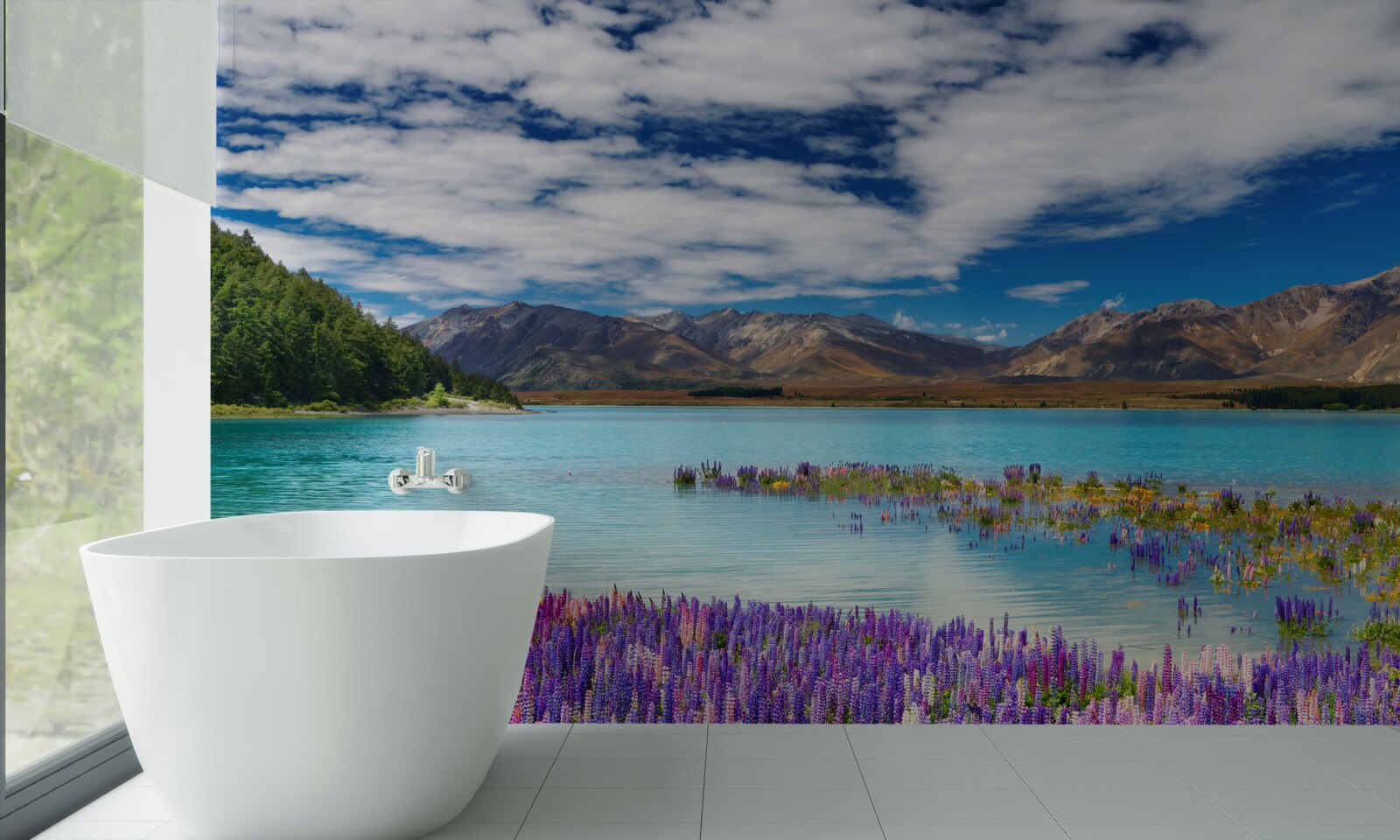 Fototapeta kwiaty odbijają się w krystalicznie czystej wodzie górskiego jeziora