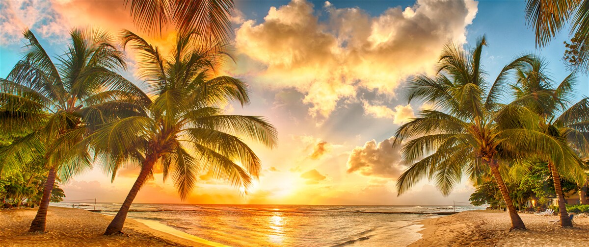 Fototapeta Światło zachodu słońca na wyspie