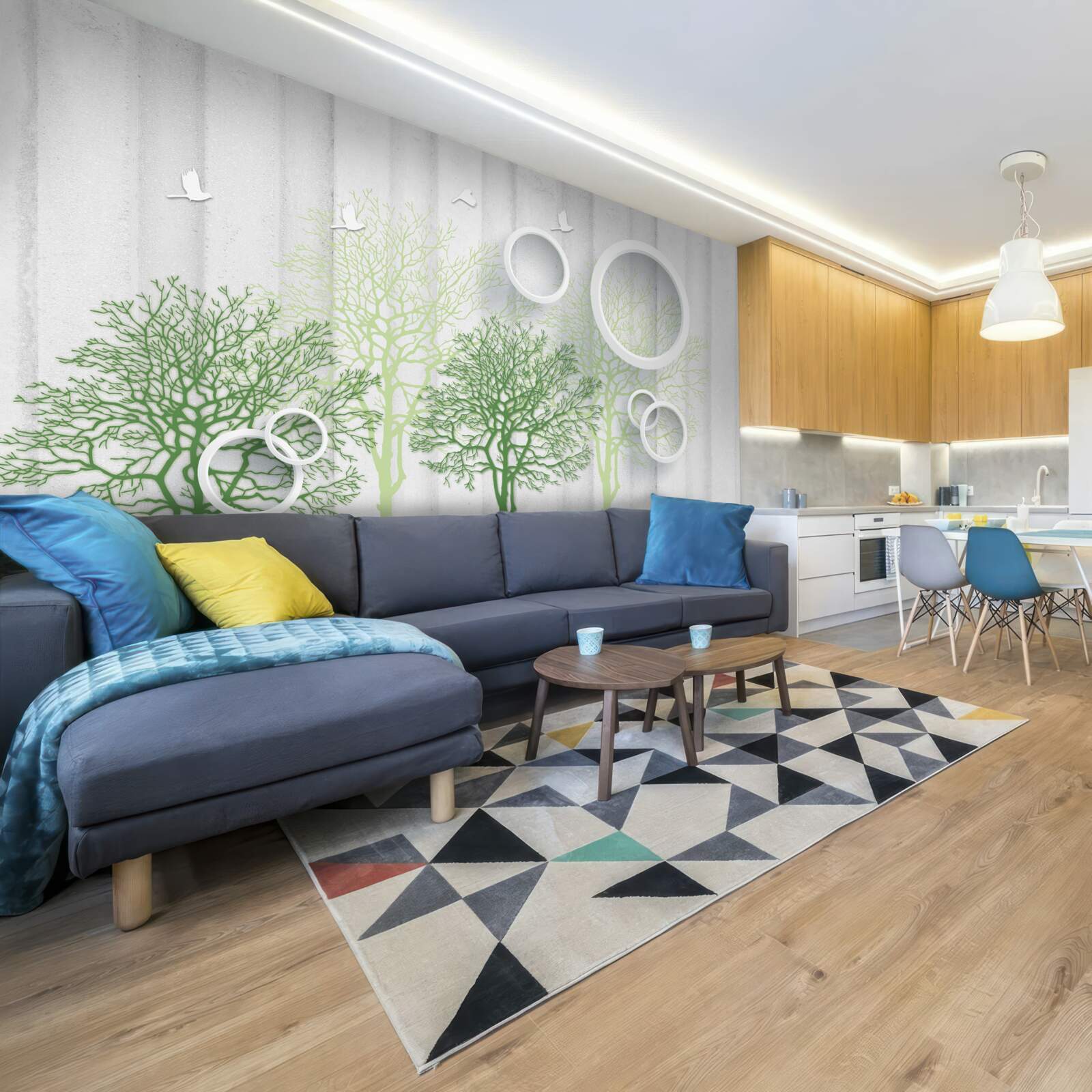 Fototapeta smukłe drzewa z zielonymi liśćmi i śnieżnobiałymi kółkami