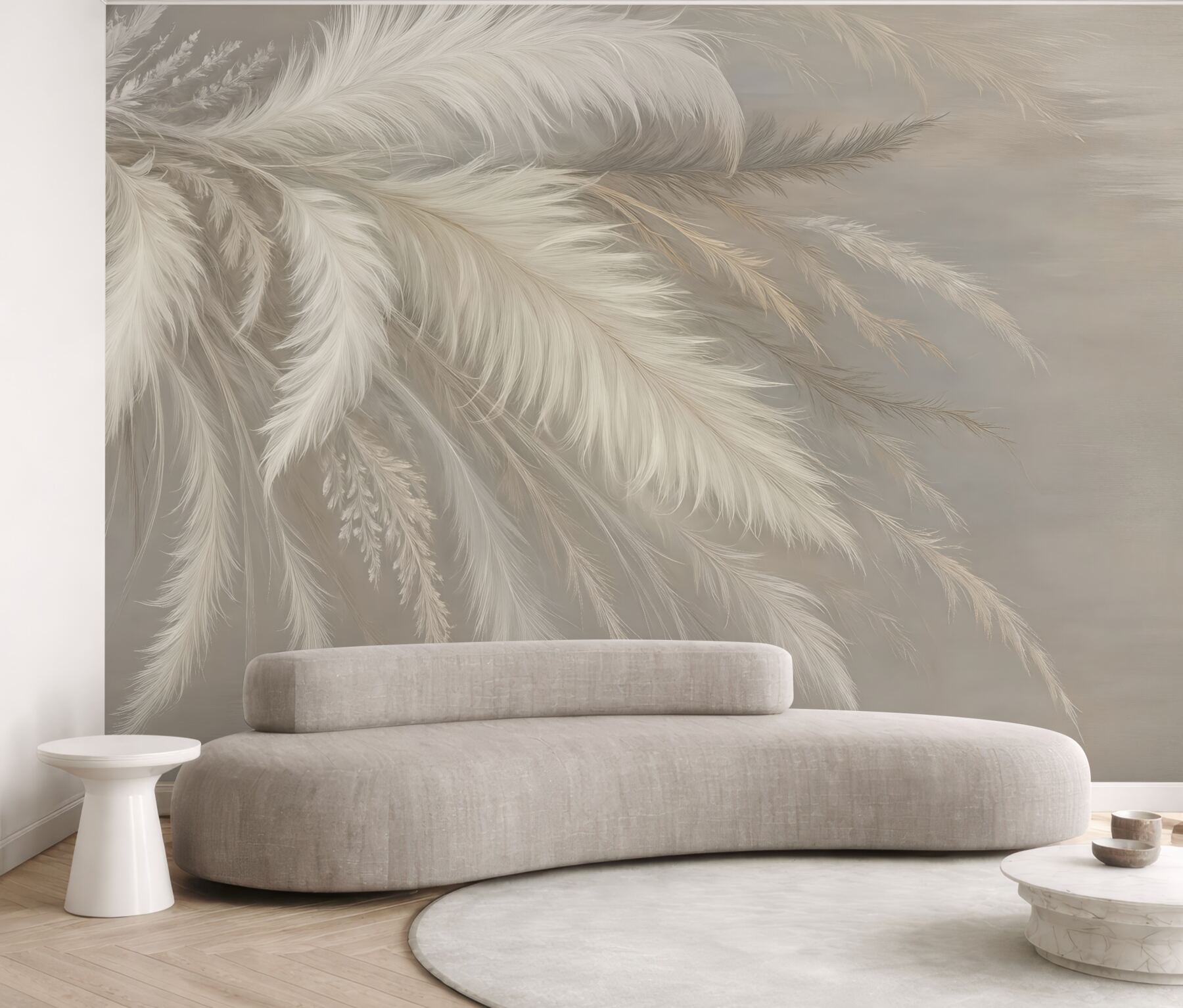 Fototapeta Miękkie, puszyste białe pióra oraz suszone kwiaty na stonowanym pastelowym beżowym tle.