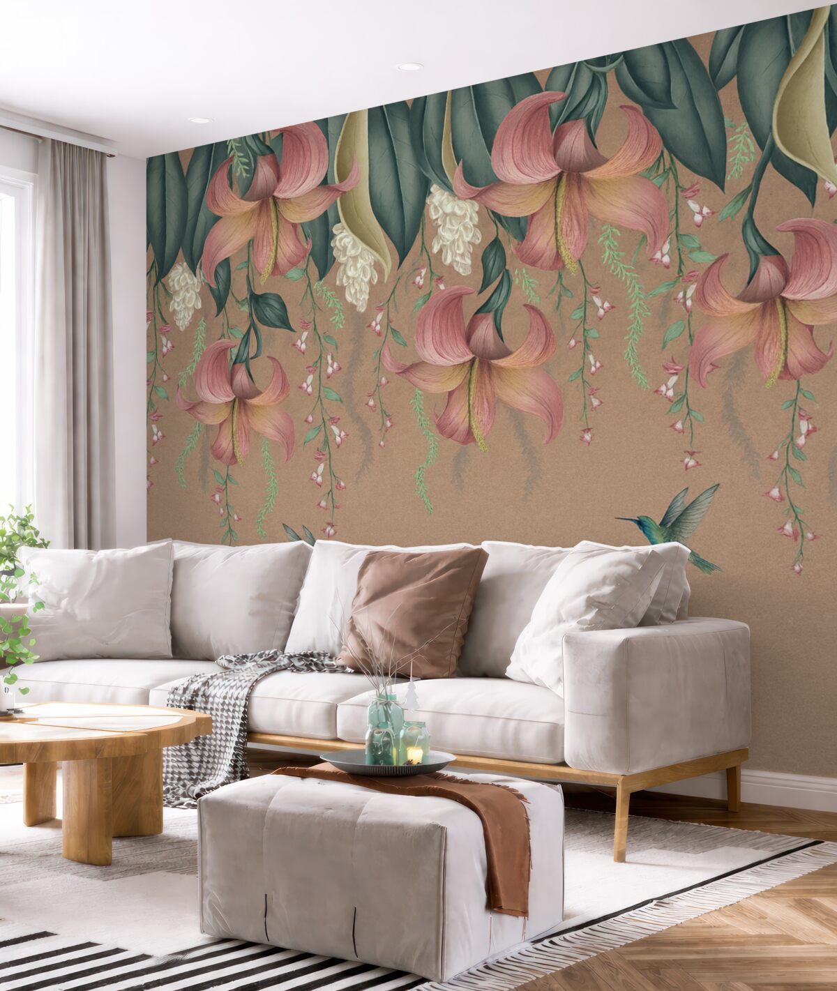 Fototapeta Subtelny motyw roślinny z zwisającymi liliami, kwiatami i kolibrami na zniszczonej ścianie.