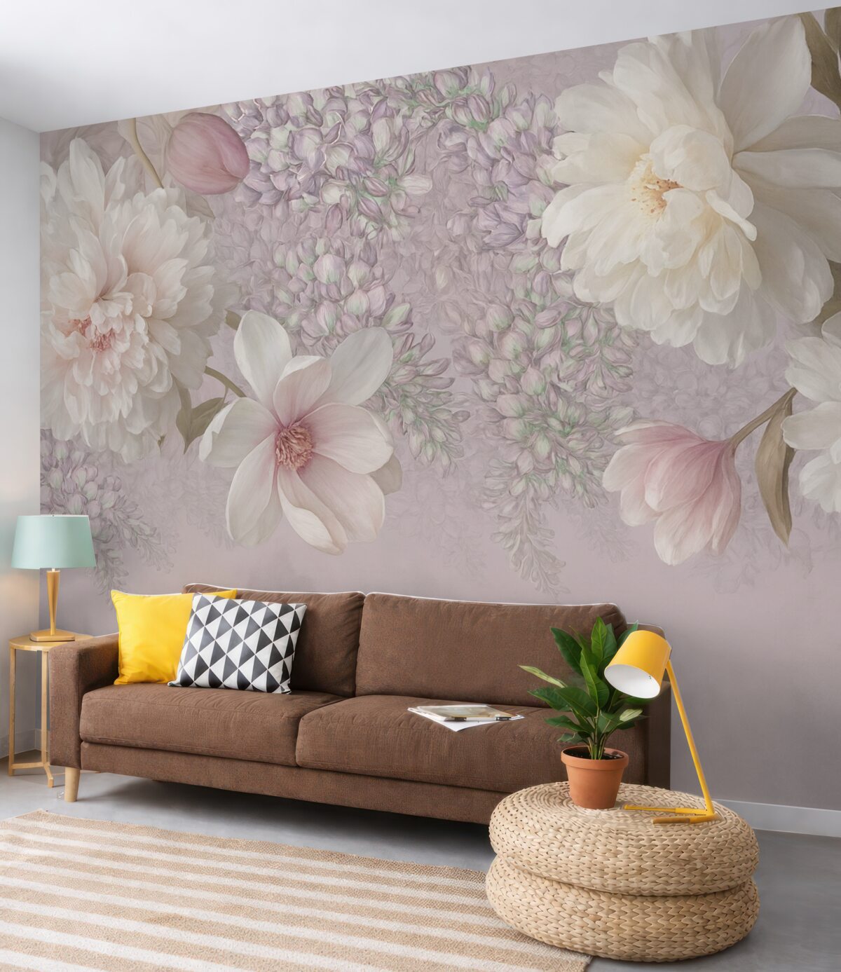 Fototapeta Wielkie kwiaty piwonii, róż oraz tulipanów.