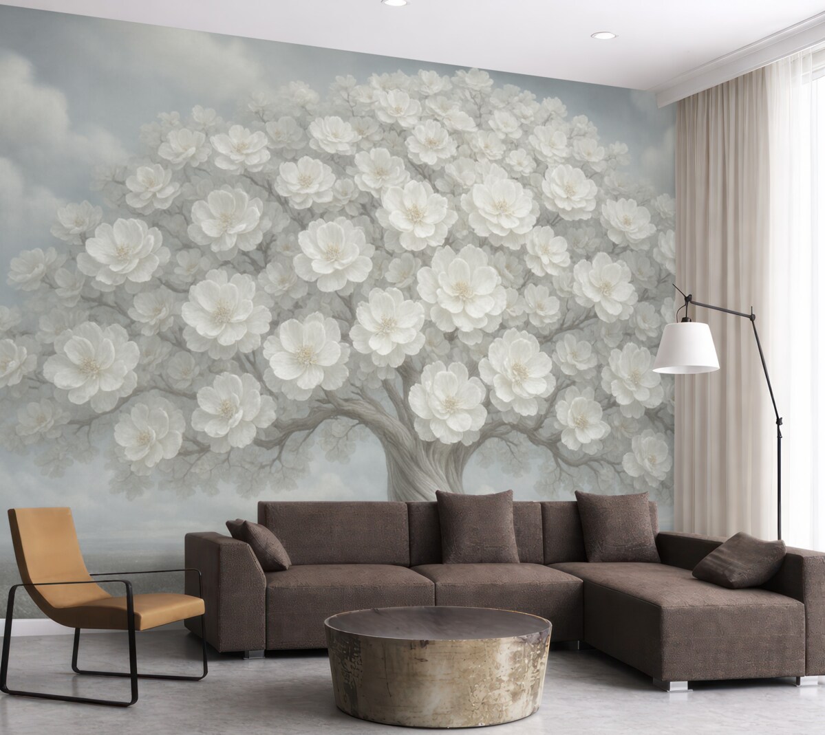 Fototapeta Wielkie drzewo w kwiatach z niebem w tle.