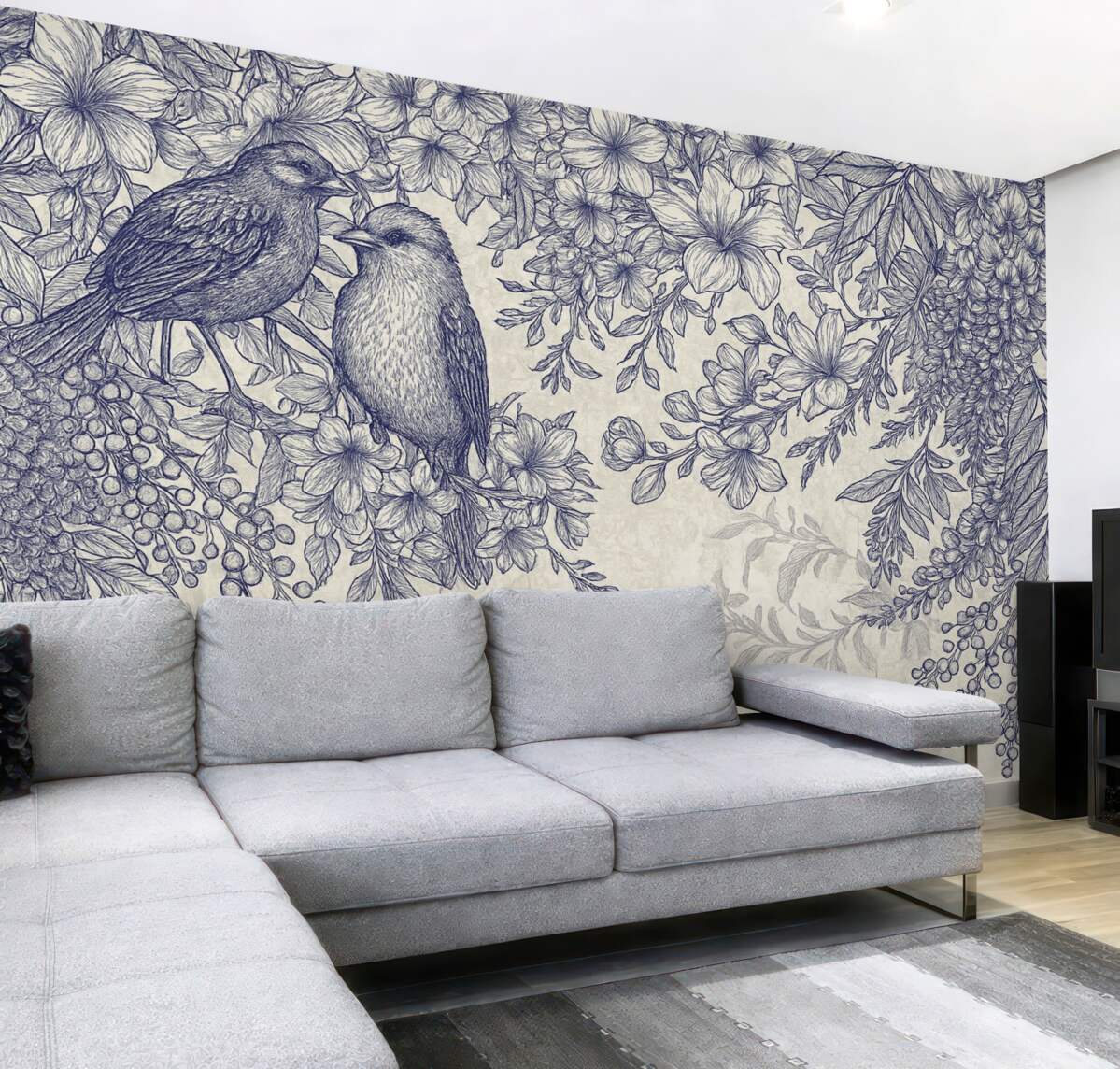 Fototapeta Szczegółowy nadruk roślinny z ptakami oraz różnorodnymi kwiatami i liśćmi w tonacjach błękitu i bieli.