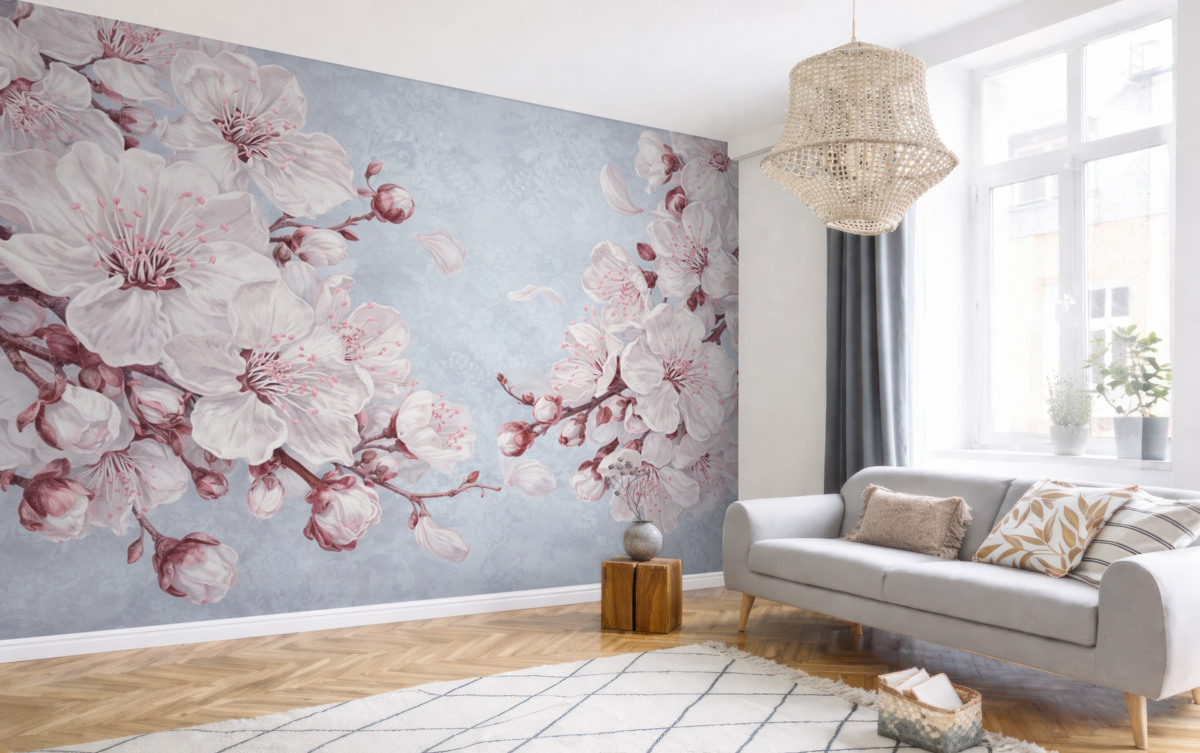 Fototapeta Kwiatowy wzór z dużymi różowymi i białymi kwiatami czereśni na jasnoniebieskim, fakturowanym tle.